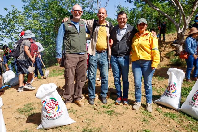 Participa Silva Romo en 1ª Jornada de Reforestación del Parque Estatal “Cerro del Fortín”.- clamorsocial.com