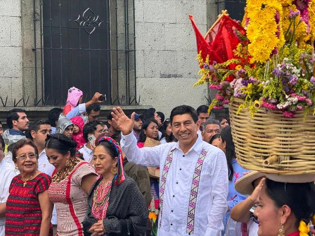 Invita Silva Romo a vivir la Guelaguetza 2024.- clamorsocial.com