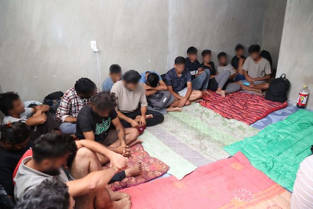 FGEO rescata a 41 personas migrantes que estaban encerradas en una casa de la ciudad de Oaxaca de Juárez - clamorsocial.com