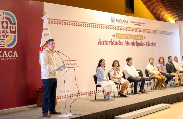 Autoridades municipales son un eslabón fundamental en la cadena de la justicia en Oaxaca: Fiscal General Bernardo Rodríguez Alamilla.- clamorsocial.com