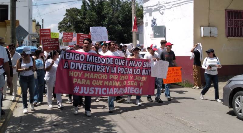 Marchan exigiendo justicia por el asesinato de Diego.- clamorsocial.com