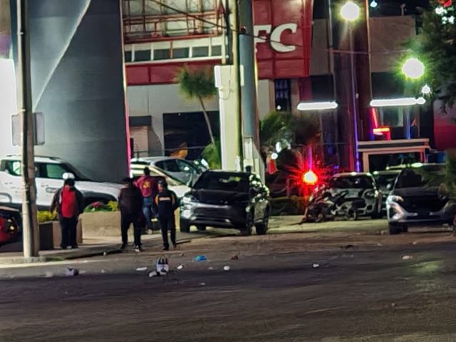 Tres ejecutados en Plaza del Valle Oaxaca.- clamorsocial.com