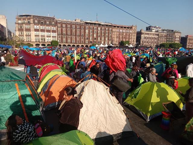 Sección XXII inciia plantón en la CDMX.- clamorsocial.com