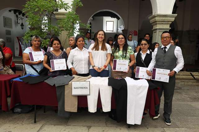 Nuevas oportunidades: Clausuran cursos en la Escuela Municipal de Artes y Oficios - clamorsocial.com