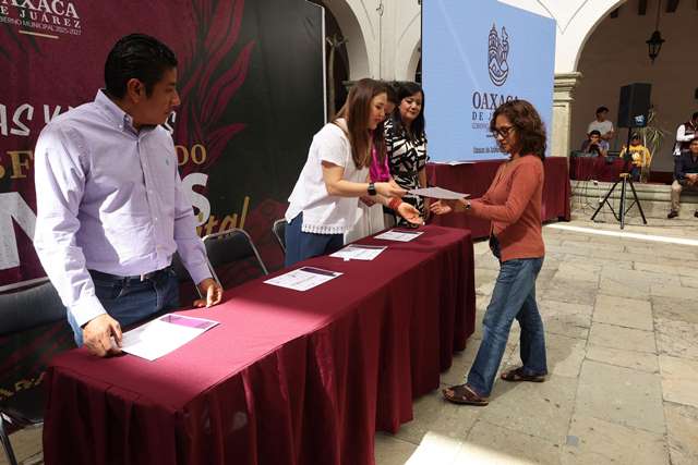 Nuevas oportunidades: Clausuran cursos en la Escuela Municipal de Artes y Oficios - clamorsocial.com