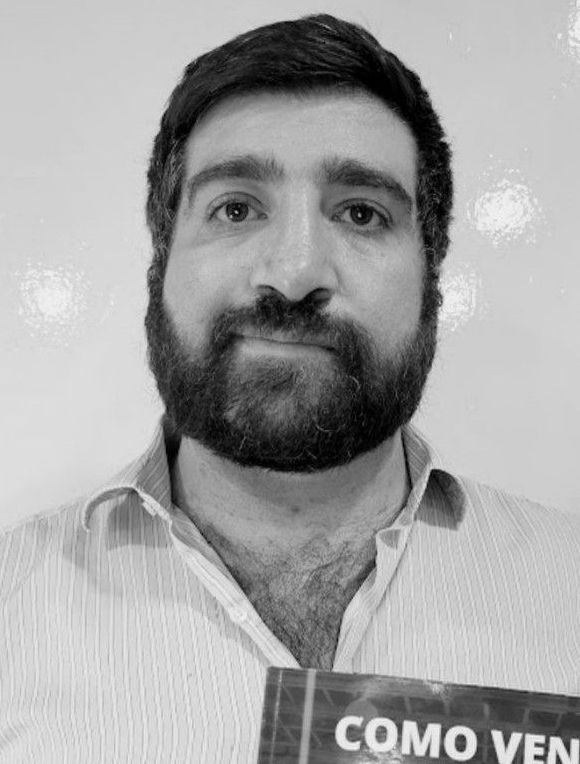 Jacobo Cohen, dueño de la agencia Vendo Más, y autor de tres libros sobre marketing.