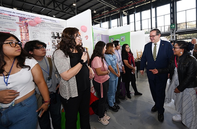 Con ingenio y análisis crítico, estudiantes universitarios aportan soluciones a problemas reales: Rector Lomelí