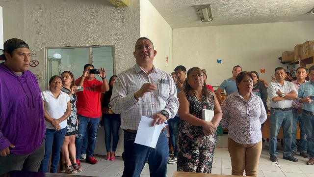 Trabajadores del Registro Civil piden mesa con el gobernador
