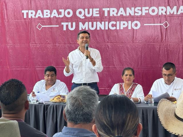 En la Mixteca Oaxaqueña, la transformación se construye de la mano del pueblo y en territorio: Luis Alfonso Silva Romo.- CLAMORSOCIAL.COM