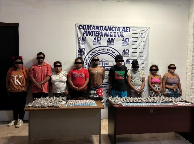 Obtiene FGEO vinculación a proceso contra nueve personas detenidas por narcomenudeo durante cateos realizados en la región de la Costa.- clamorsocial.com