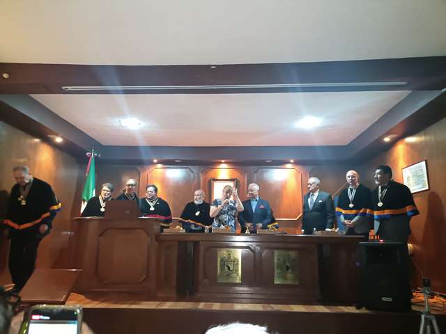 COMENTARIO A TIEMPO.- clamorsocial.com