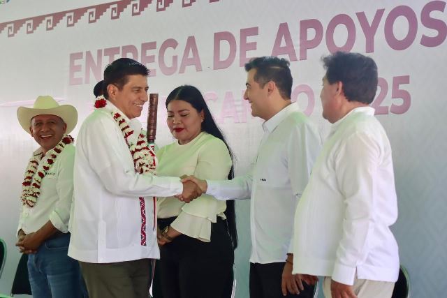 Impulsa la Primavera Oaxaqueña una vida digna desde la tierra: Luis Alfonso Silva Romo.-clamorsocial.com
