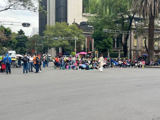 Magisterio mantiene plantón en la CDMX y consultará con las bases las propuestas planteadas por el Gobierno Federal. Foto: Especial. clamorsocial.com