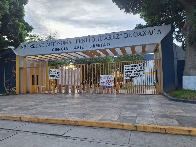 Toman Ciudad Universitaria de la UABJO.- clamorsocial.com