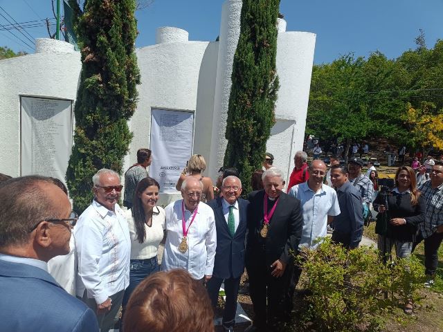 COMENTARIO A TIEMPO.-clamorsocial.com