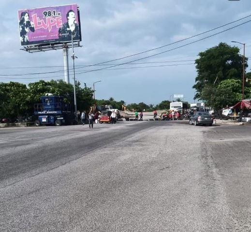 Se registra bloqueo en Juchitán.- clamorsocial.com