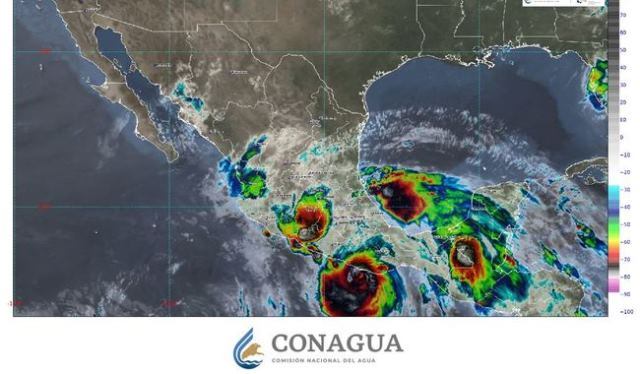 Erick se intensificó a huracán categoría 4 en la escala Saffir-Simpson.