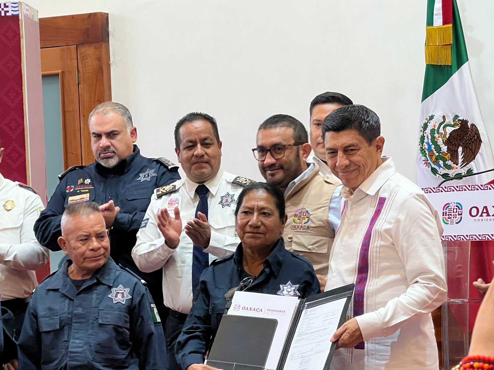 Incrementan sueldo de Policías en Oaxaca.-clamorsocial.com