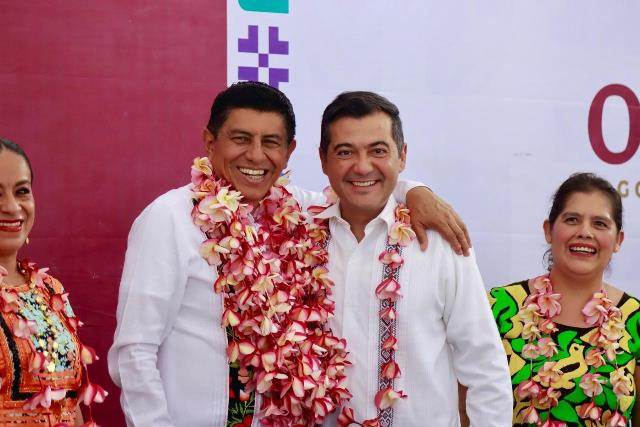 No hay descanso cuando se trata de servir: Silva Romo sobre la gira de trabajo del gobernador Jara por el Istmo de Tehuantepec.- clamorsocial.com