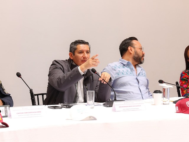 Disputa entre sindicatos, principal línea de investigación en caso de homicidio de líder de transportistas en el Parque del Amor: Fiscal de Oaxaca Bernardo Rodríguez Alamilla.- clamorsocial.com