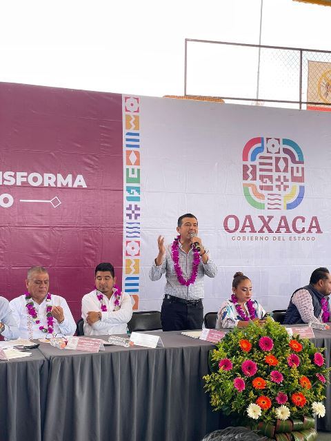 Continúa gobernador de Oaxaca recorrido por las comunidades para que nadie se quede atrás ni afuera de la transformación: Silva Romo.- CLAMORSOCIAL.COM