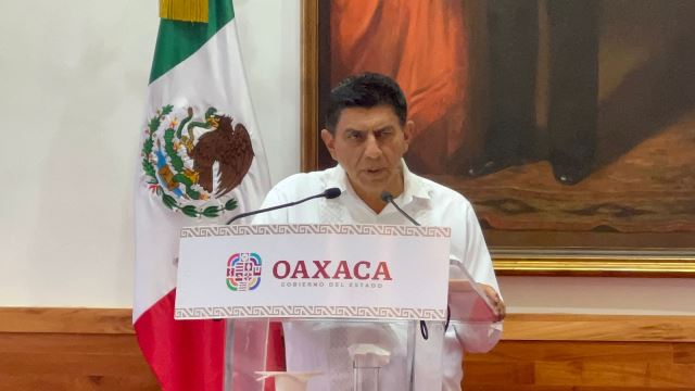 Jara se niega hablar sobre protesta de ex burócratas en Huitzo; pero se dice respetuoso de su manifestación.- clamorsocial.com