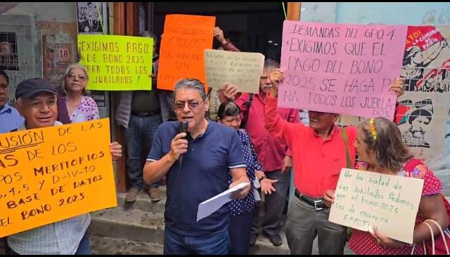 Jubilados de la Sección 22 piden ampliar la matricula de sus compañeros para cobrar el Bono 2025.- CLAMORSOCIAL.COM