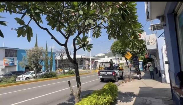 Estatales hacen presencia en el ADO por posible manifestación.- clamorsocial.com