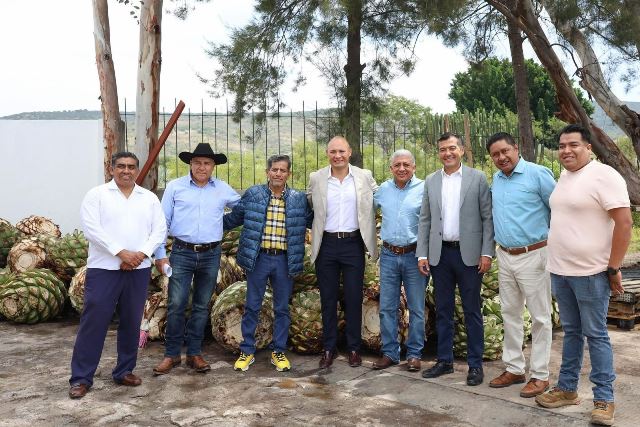 IMPULSA OAXACA UN MEZCAL RESPONSABLE: SENADOR SILVA ROMO EN LA 1ª ENTREGA DEL DISTINTIVO VERDE: MEZCAL Y AGAVE SOSTENIBLE DE COMERCAM.- CLAMORSOCIAL.COM