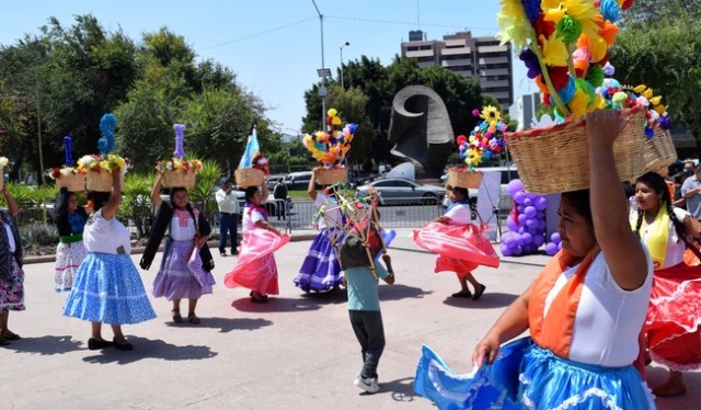 El Encuentro de Saberes: Celebración de los Pueblos Indígenas, encaminada a promover y escuchar la voz de los pueblos originarios buscó rendir homenaje a quienes han defendido su cultura, tradiciones y derechos.