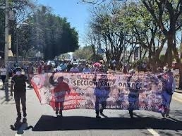 Marchará la Sección 22 este lunes en Oaxaca.- clamorsocial.com