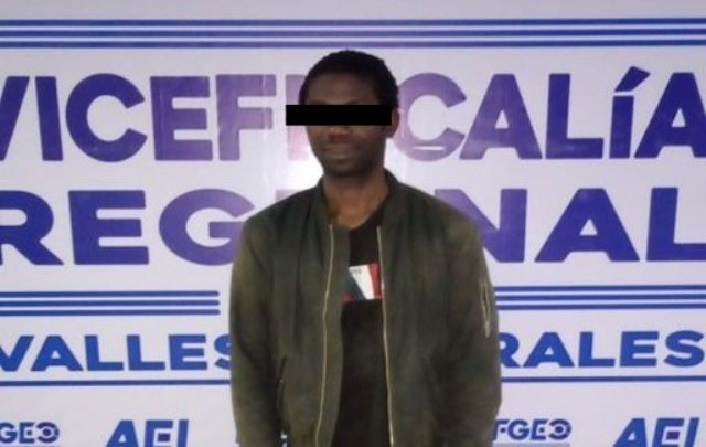 Fiscalía de Oaxaca lleva ante el Juez a persona de origen extranjero por agresión a elemento de la Policía Municipal.- clamorsocial.com