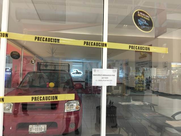 Fiscalía de Oaxaca asegura inmueble donde operaba célula delictiva dedicada a defraudar con venta ilegal de vehículos, en la Cuenca.- clamorsocial.com
