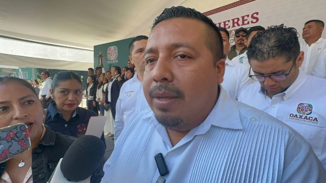 Ya regresaron ex burócratas a laborar en el gobierno del estado.- clamorsocial.com