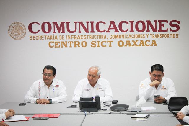 Instalan SICT- CMIC Comisión Mixta Regional para fortalecer la infraestructura en Oaxaca.-clamorsocial.com
