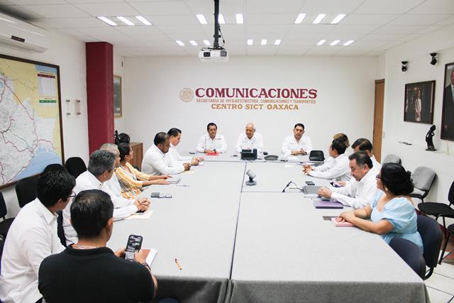 Instalan SICT- CMIC Comisión Mixta Regional para fortalecer la infraestructura en Oaxaca.-clamorsocial.com