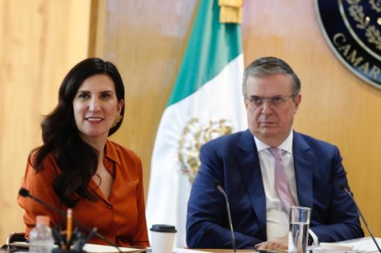 Asiste Kenia López Rabadán a comparecencia de Marcelo Ebrard ante Jucopo