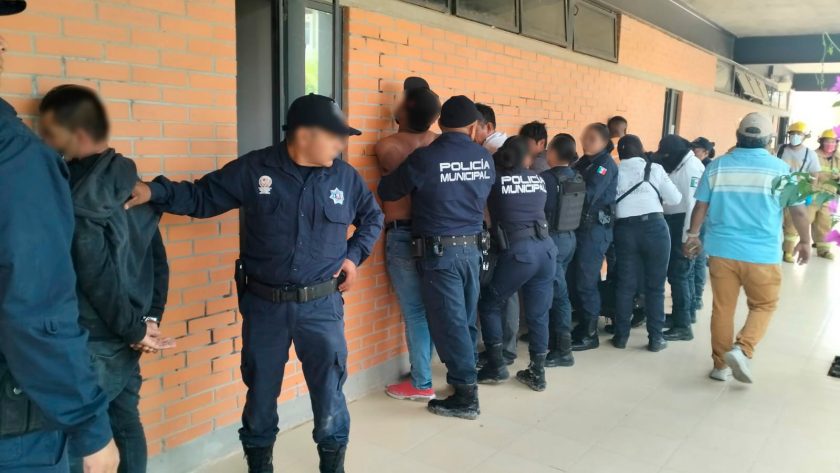 Fiscalía de Oaxaca detiene a siete personas luego de impedir el probable despojo de un inmueble en el centro de Huajuapan de León.- clamorsocial.com