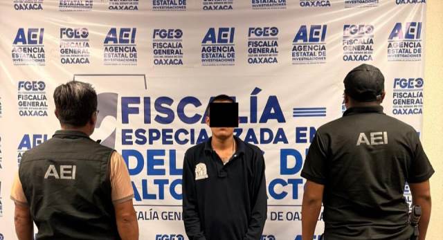 Fiscalía de Oaxaca aprehende a una persona por homicidio cometido por un grupo de cholos, ocurrido frente a gasolinera de Cuilápam de Guerrero.- clamorsocial.com