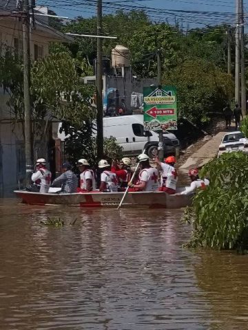 Inundaciones catastróficas en Veracruz dejan un saldo de muerte y devastación Imagen de redes sociales de la Cruz Roja Mexicana