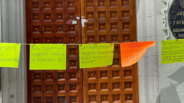 Dos bloqueos ajenos a la Sección 22 se registran este viernes en la capital.- clamorsocial.com