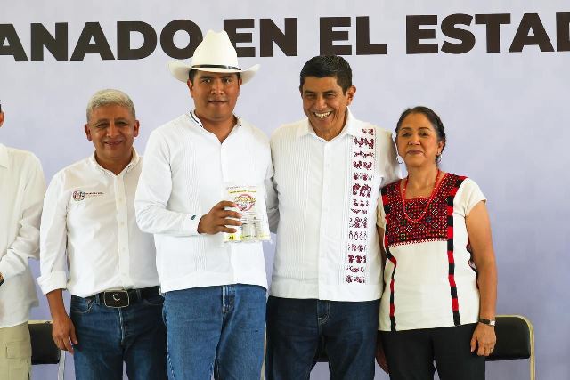 Suma Luis Alfonso Silva Romo esfuerzos en la lucha contra el gusano barrenador en Oaxaca clamorsocial.com