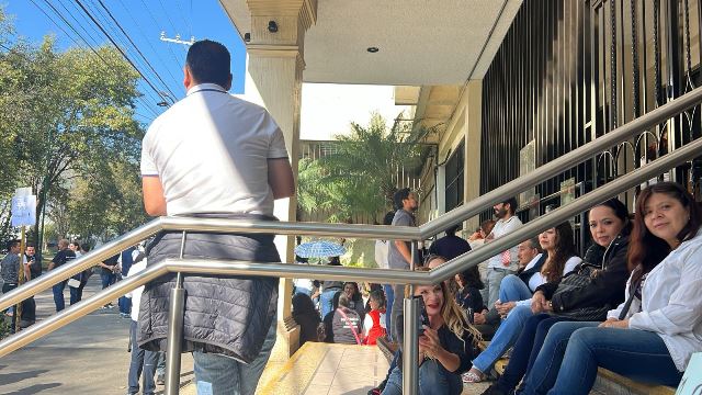 Trabajadores del Poder Judicial de la Federación de Michoacán realizan paro de labores con toma de sedes