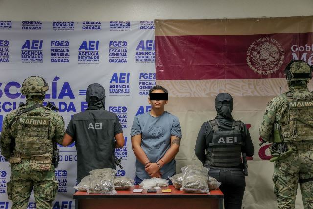 Detienen a dos y aseguran más de 100 kilogramos de drogas en operativo contra célula del “Comandante Cromo” en el Istmo: Fiscalía de Oaxaca.- CLAMORSOCIAL.COM