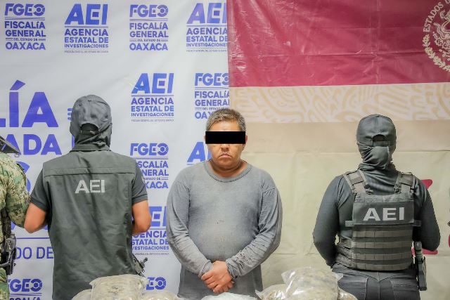Detienen a dos y aseguran más de 100 kilogramos de drogas en operativo contra célula del “Comandante Cromo” en el Istmo: Fiscalía de Oaxaca.- CLAMORSOCIAL.COM