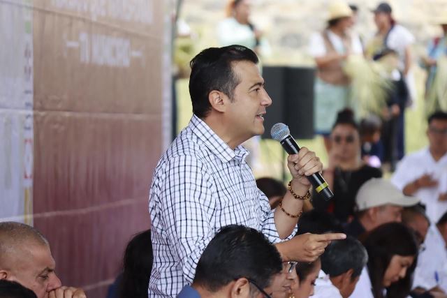 Garantiza Luis Alfonso Silva Romo derechos sociales en la Constitución como parte de la Cuarta Transformación en Oaxaca.- clamorsocial.com
