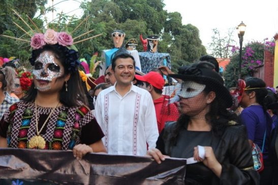 Invita Luis Alfonso Silva Romo a vivir con orgullo las tradiciones del Día de Muertos.-CLAMORSOCIAL.COM