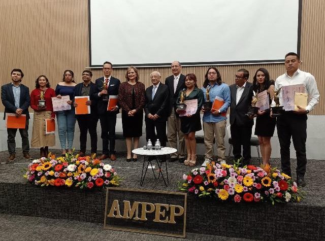 COMENTARIO A TIEMPO.- clamorsocial.com