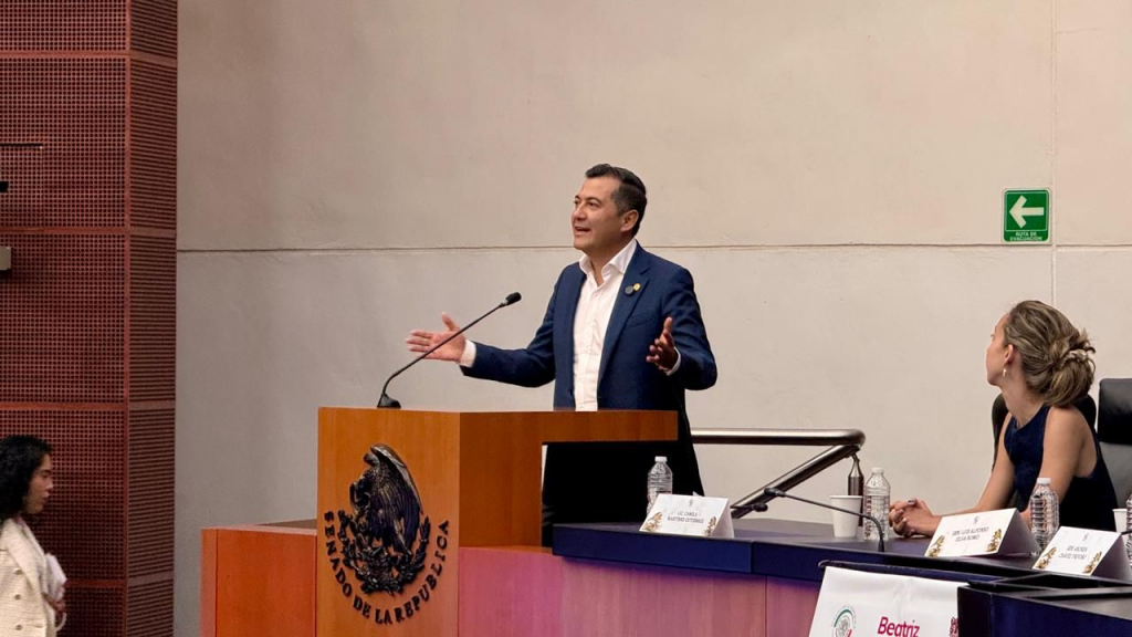 **El senador oaxaqueño invitó a las y los concursantes a no confiarse, sino a dar su mejor esfuerzo clamorsocial.com
