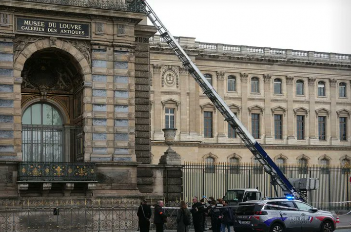 Museo del Louvre confirma robo de joyas históricas en la Galería de Apolo Foto: Internet